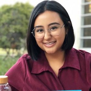 Meet your Posher, Marisa